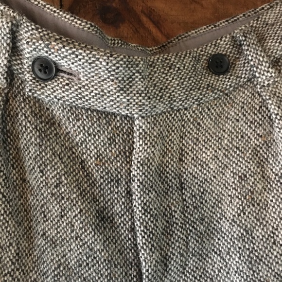 Wool tailored shorts - Picture 3 of 6